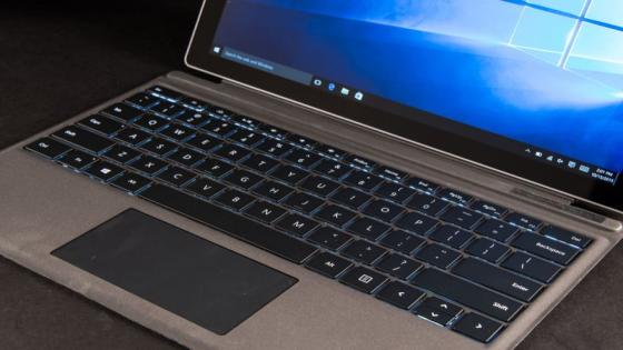 مايكروسوفت لاتزال تقوم بتحديث Surface Pro 4