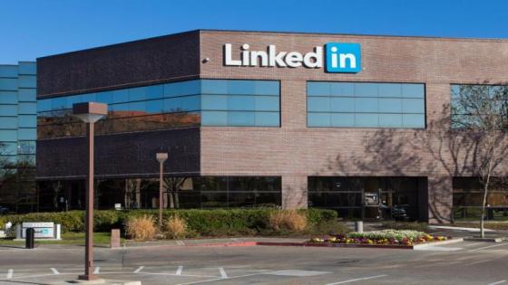 LinkedIn يطور تقنيات جديدة للتواصل الصوتي بين المستخدمين